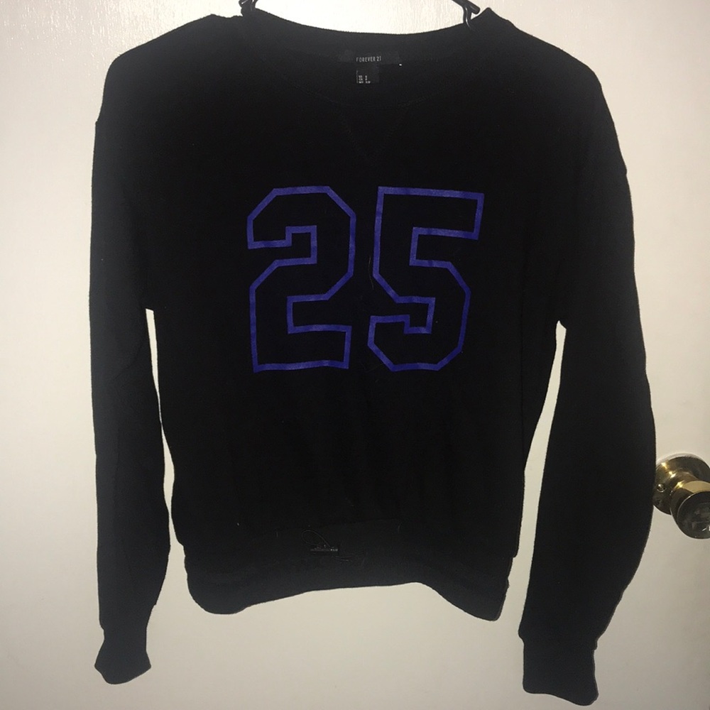 Forever 21 black crew neck